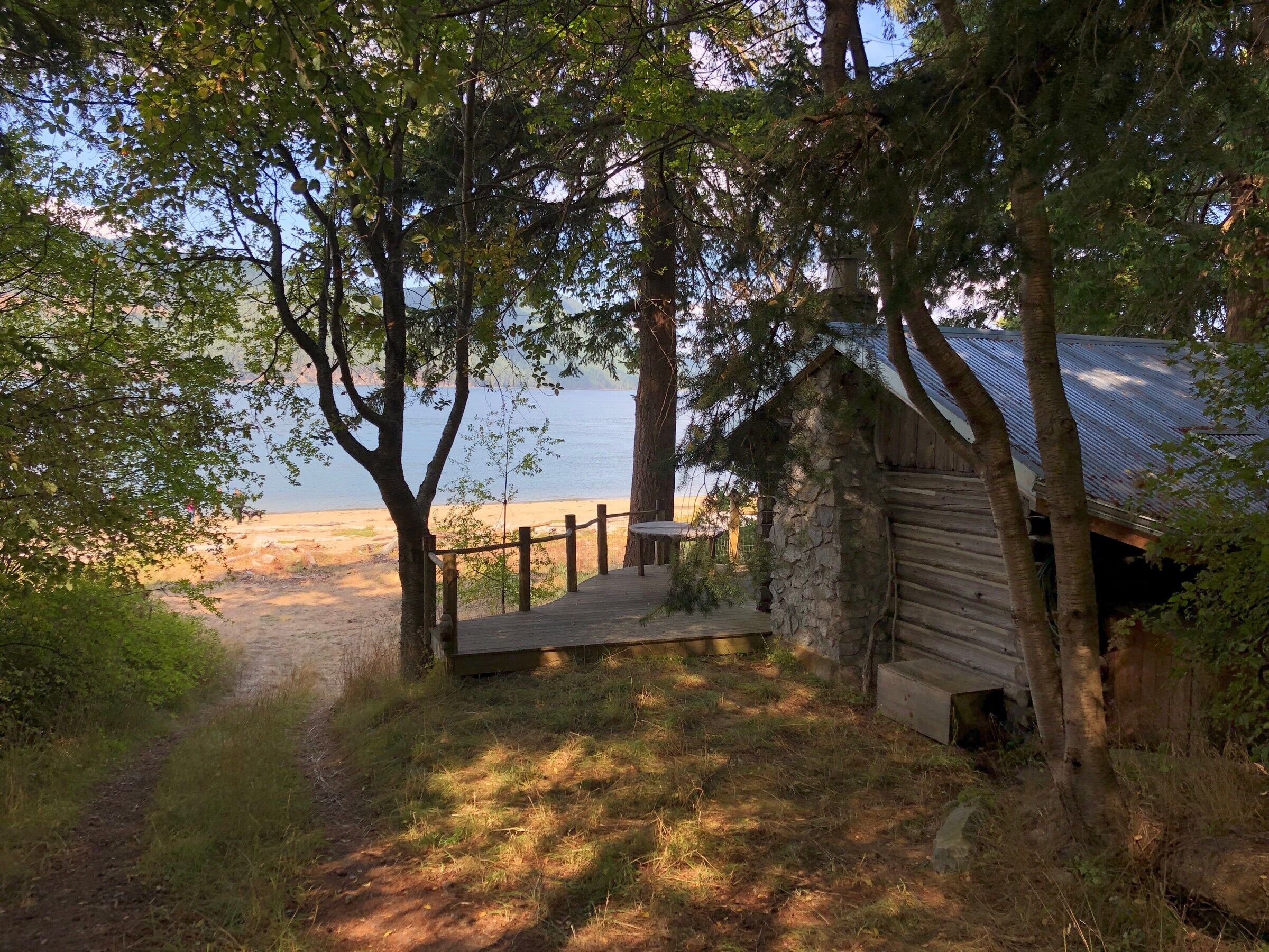 Гостевой домик на лесном озере